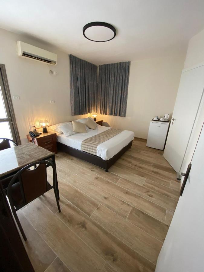 Berger Hotel Tiberias Exterior foto